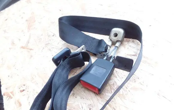 Audi A4 S4 B6 8E 8H Middle seatbelt (rear) 8E5857713 S61030302B