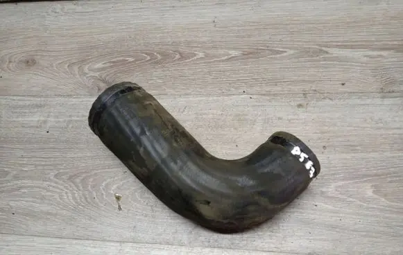 Volvo V70 Air intake hose/pipe