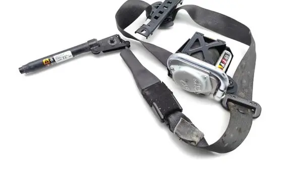 Opel Mokka X Front seatbelt 1096123