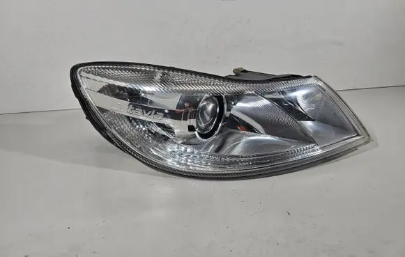 Skoda Octavia Mk2 (1Z) Headlight/headlamp 1780326354435