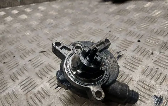 Volvo XC90 Vacuum pump 30731825