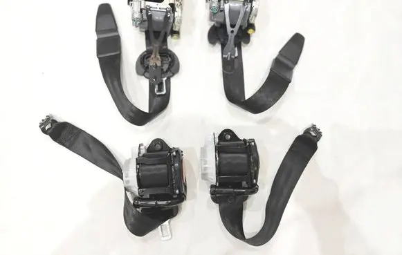 Porsche Macan (95B) Front seatbelt 95B857705 95B857706 95B857805