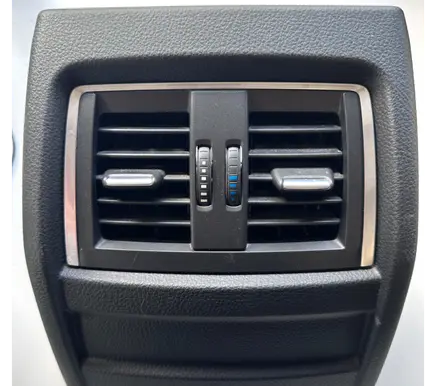 Rear air vent grill
