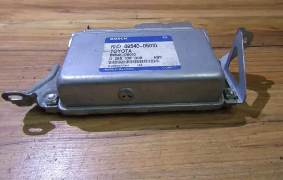 Toyota Carina T190 ABS control unit/module 0265108008 89540-05010