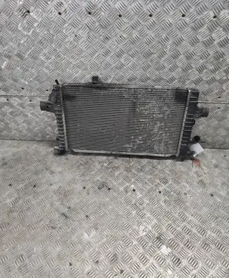 Opel Astra H Coolant radiator 8200008764B