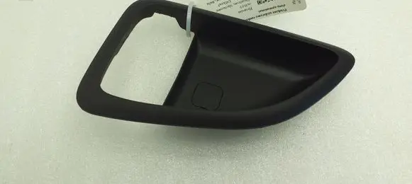Hyundai ix35 Front door interior handle trim 826212S000