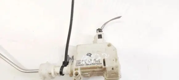Volkswagen PASSAT B6 Central locking motor 3B0959782A