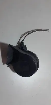Audi A4 S4 B7 8E 8H Horn signal 8E0951223A