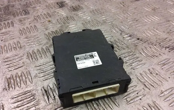 Toyota Prius (XW30) Gearbox control unit/module 89535-76011