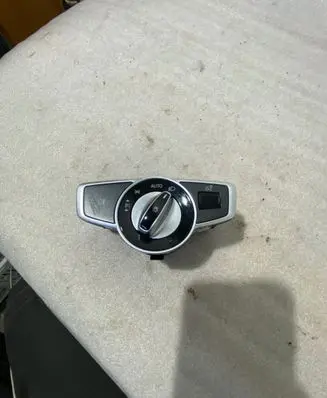 Mercedes-Benz C W205 Light switch A2059057007 10128761