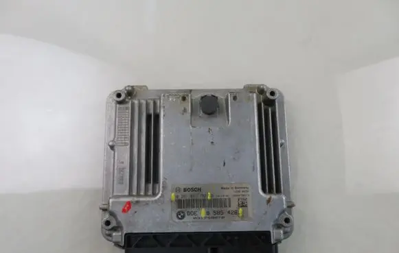 BMW 5 F10 F11 Engine control unit/module 0281031782 8585426