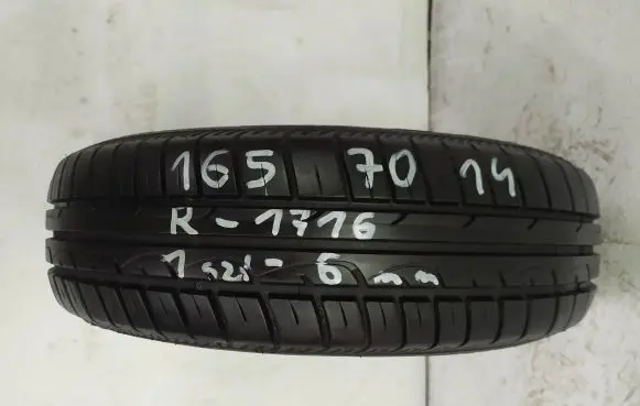 Volkswagen Polo IV 9N3 R14 summer tire 