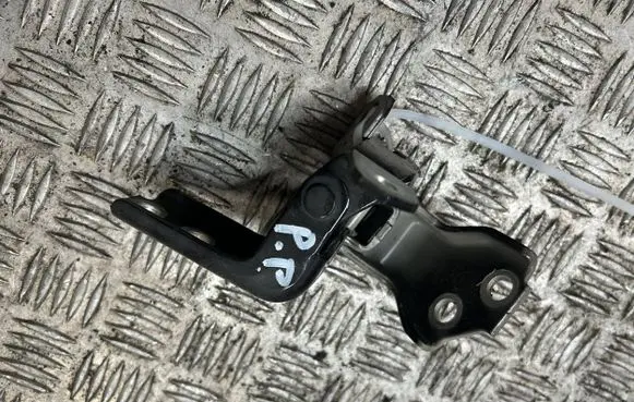 Suzuki Swift III Front door hinge set 