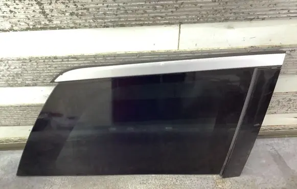 Mercedes-Benz GL X164 Rear side window 43R009545
