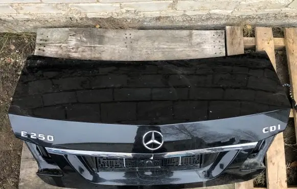 Mercedes-Benz E W212 Tailgate/trunk/boot lid A2127500975