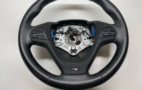 BMW X3 F25 Steering wheel