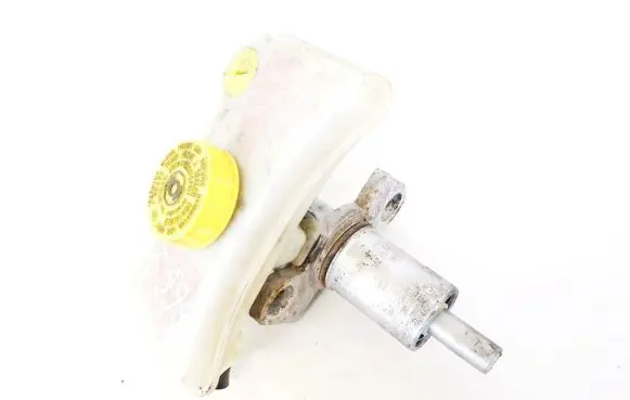 Master brake cylinder