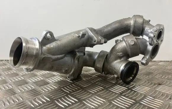 Skoda Kodiaq Turbo air intake inlet pipe/hose 03N253369 03N253368