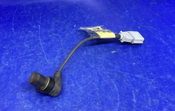 Audi A4 S4 B7 8E 8H Crankshaft position sensor 06A906433G