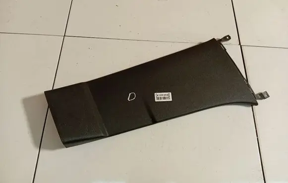 Volkswagen Polo IV 9N3 (B) pillar trim (top) 6q4867298B