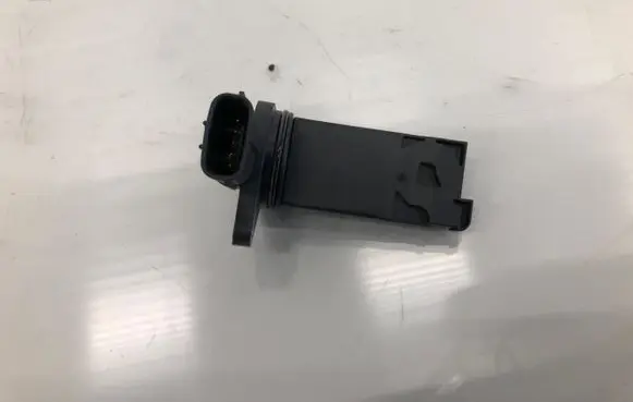 Mazda 6 Mass air flow meter PE01-13-215