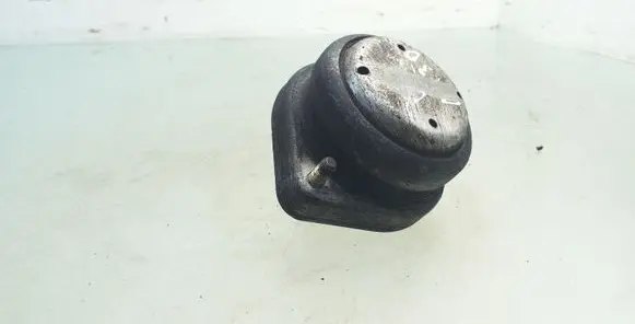 BMW 7 E38 Engine mount bracket 22111092599 1092599