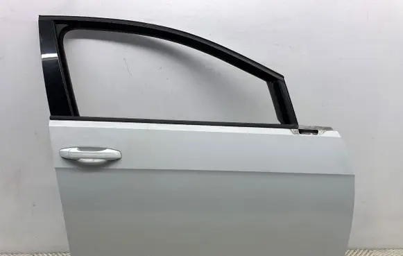 Volkswagen Golf VII Front door LC9A