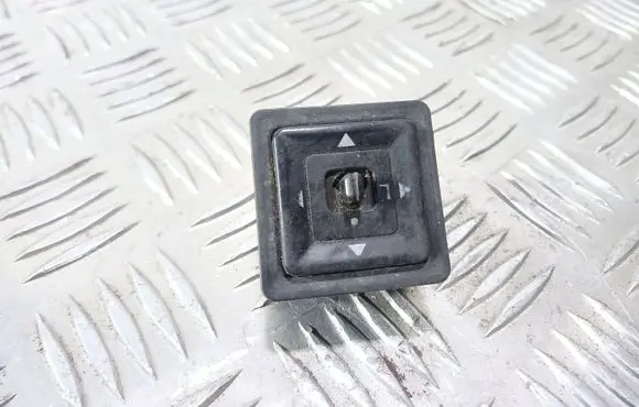 Mitsubishi Galant Wing mirror switch 2775
