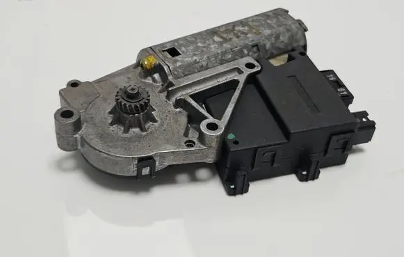 BMW 7 E38 Sunroof motor/actuator 67618370810 115852