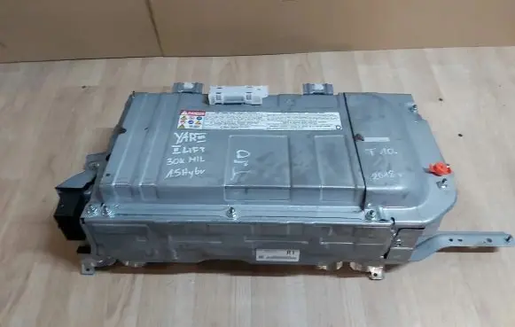 Toyota Yaris Hybrid / electric car battery G9280-52031