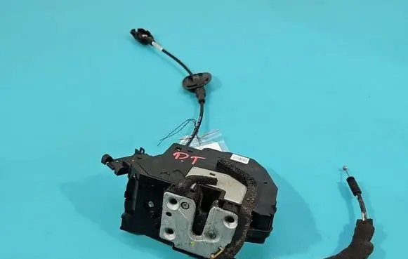 Renault Fluence Rear door lock 825020019R IMPRK1581480