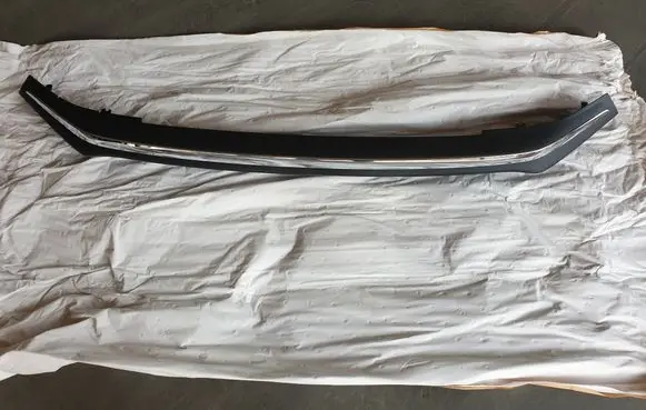 Toyota RAV 4 (XA40) Front bumper splitter molding 5271142040