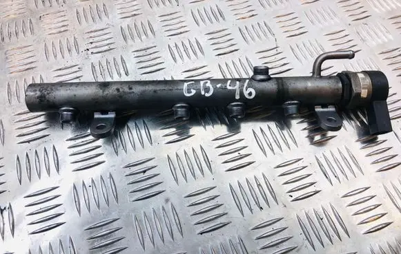 Mercedes-Benz E W211 Fuel main line pipe A6420700495