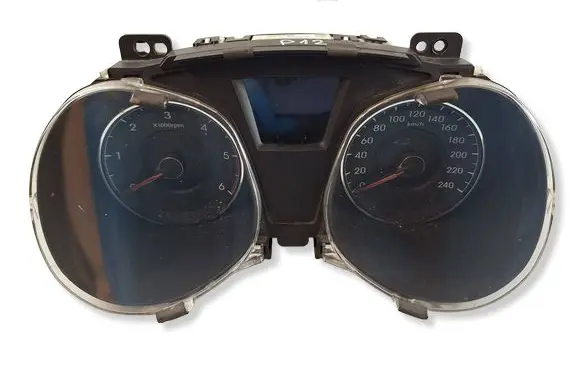 Hyundai ix20 Speedometer (instrument cluster) 940031K130