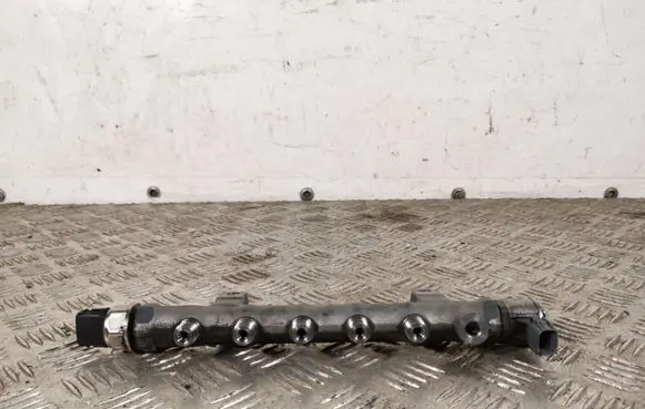 Subaru Outback (BS) Fuel main line pipe 07T10297