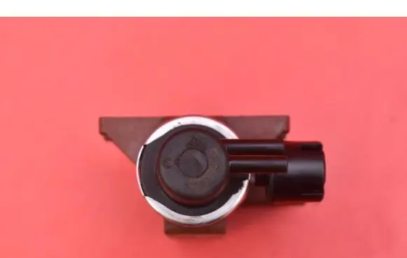 Ford Focus C-MAX Vacuum valve 9650098380