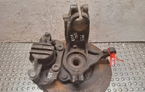 Peugeot 208 Front wheel hub spindle knuckle S17986009 P55