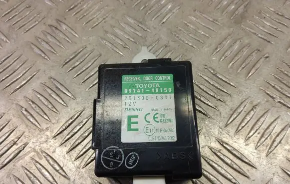 Lexus RX 330 - 350 - 400H Door control unit/module 89741-48150
