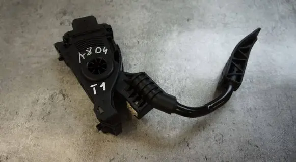 Audi A8 S8 D4 4H Accelerator throttle pedal 4H2723523B