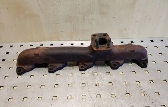 Peugeot 5008 Exhaust manifold