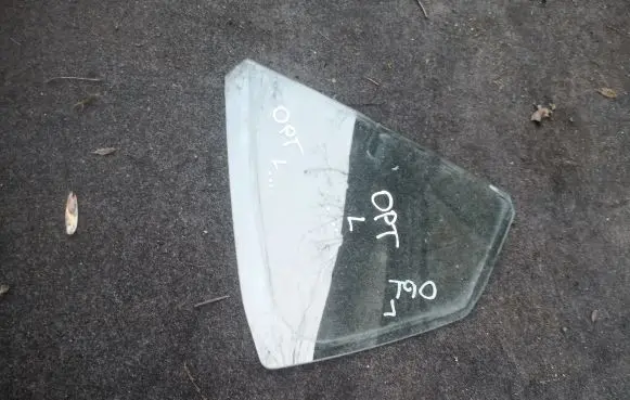 KIA Optima Rear vent window glass 
