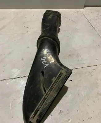 Volvo V70 Air intake duct part 9475236 6766