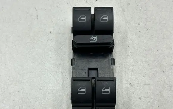 Volkswagen PASSAT B7 Electric window control switch 1K4959857B