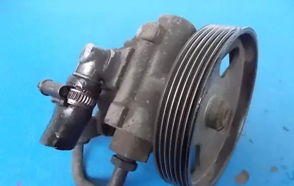 Peugeot 406 Power steering pump 9633817580