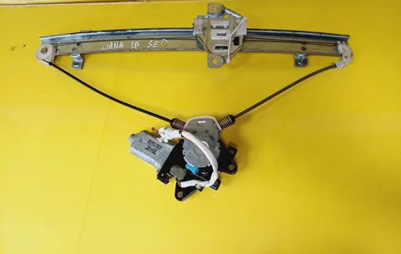 Suzuki Liana Front door window regulator with motor 8346076F10 0621009301