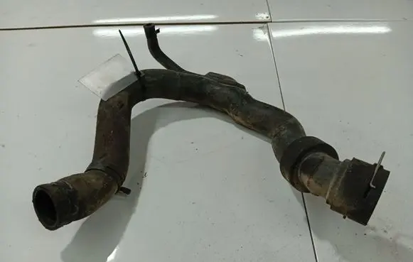Audi A6 S6 C5 4B Engine coolant pipe/hose 