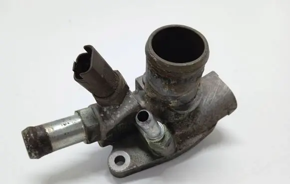 Lancia Delta Thermostat/thermostat housing 552008964 9F3010240 A11680C