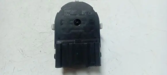 Opel Astra J Wing mirror switch 13271827