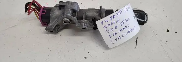 Volkswagen PASSAT B5.5 Ignition lock 4B0905851A