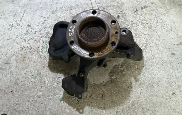 Mercedes-Benz Sprinter W906 Front wheel hub
